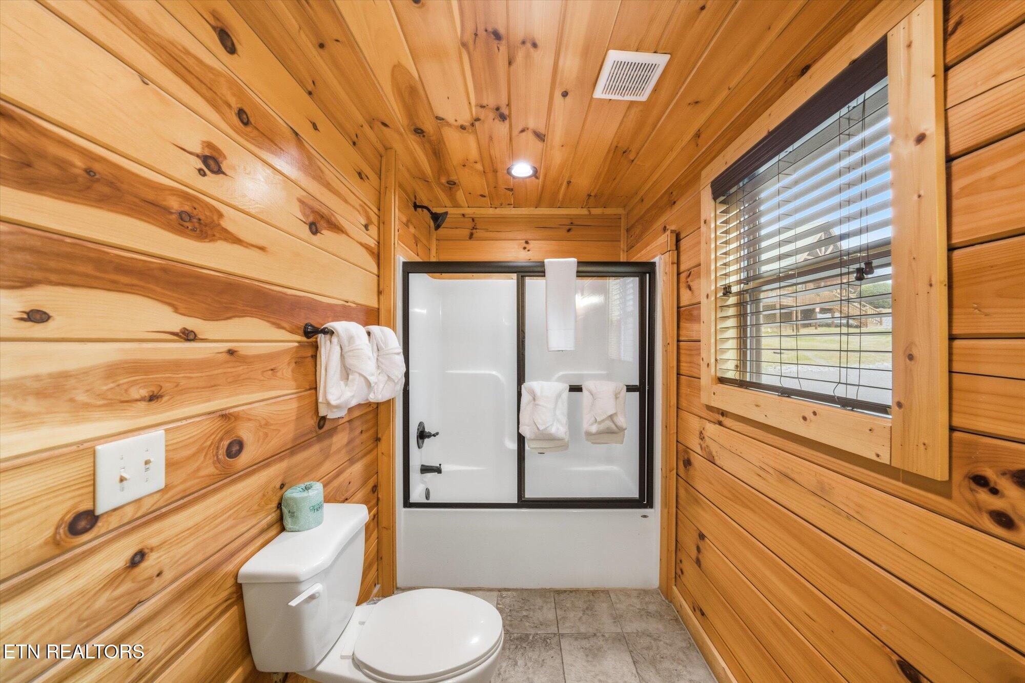 551 Blackberry Ridge Way Pigeon Forge, TN 37863 - Photo 27 of 60 551 Blackberry Ridge Way