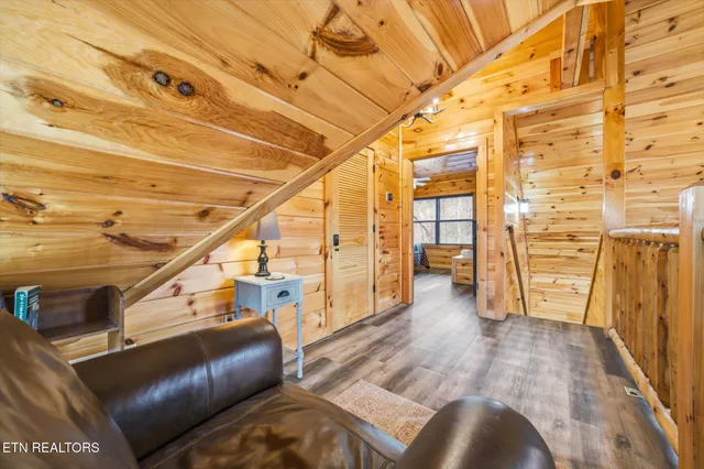 $925,000 | 551 Blackberry Ridge Way, Pigeon Forge, TN 37863