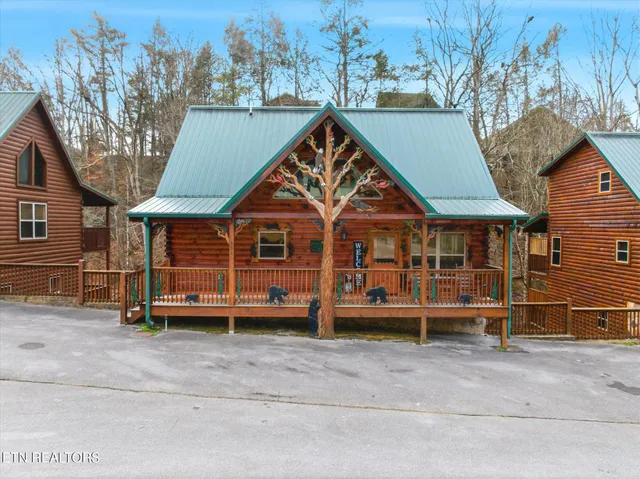 $925,000 | 551 Blackberry Ridge Way, Pigeon Forge, TN 37863