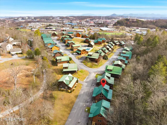 $925,000 | 551 Blackberry Ridge Way, Pigeon Forge, TN 37863