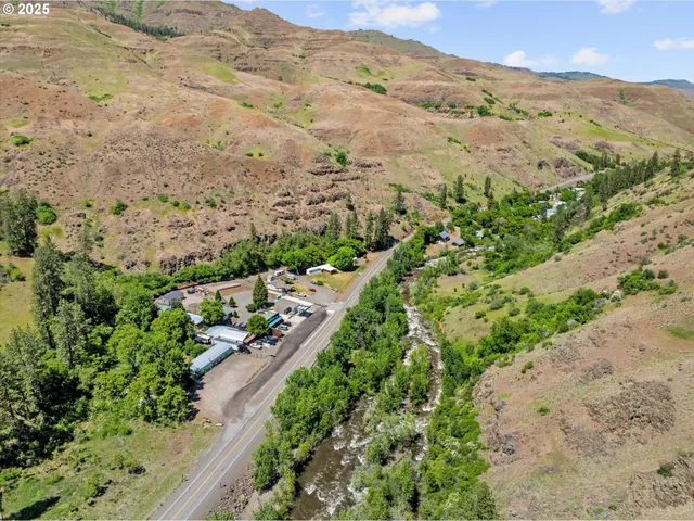 $550,000 | 53943 Highway 86, Halfway, OR 97834