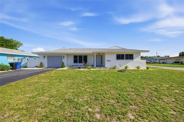 $3,900 | 1301 62nd Terrace South, St. Petersburg, FL 33705