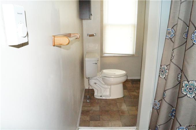 231 2nd Street Slatington, PA 18080 - Photo 6 of 12 Gallery Image 6