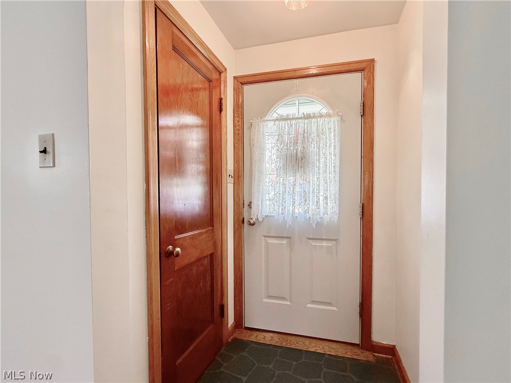 175 3rd Street Lowell, OH 45744 - Photo 6 of 38