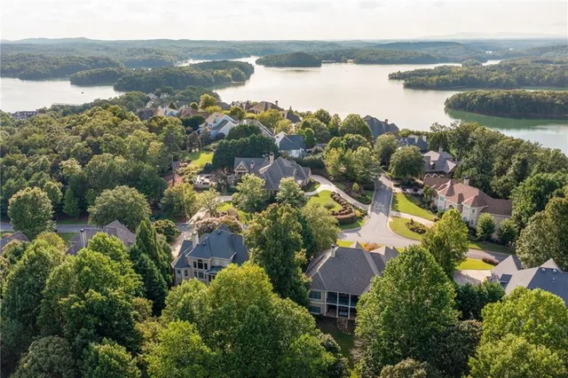 $1,095,000 | 3552 Lake Ridge Drive, Gainesville, GA 30506
