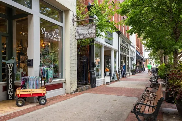 $1,095,000 | 3552 Lake Ridge Drive, Gainesville, GA 30506