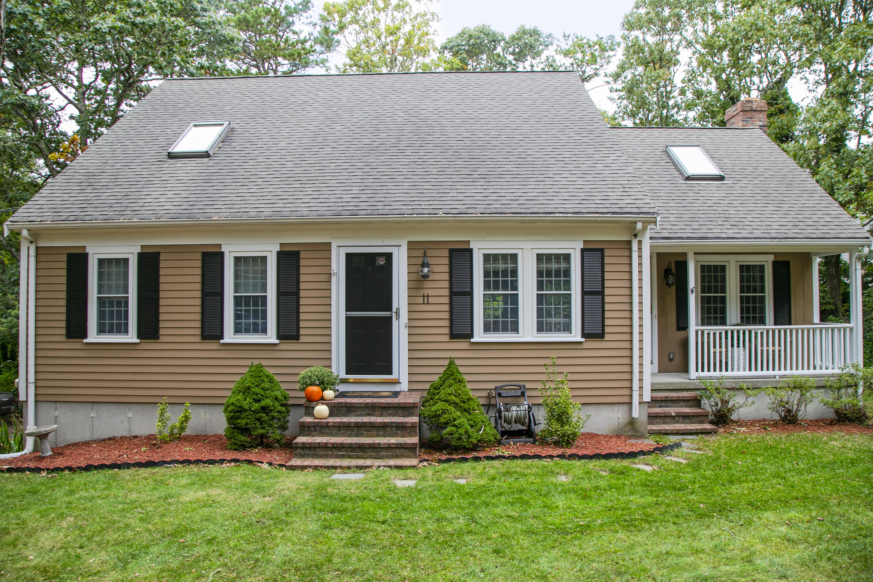 11 Australian Avenue, Yarmouth Port, MA 02675 Compass