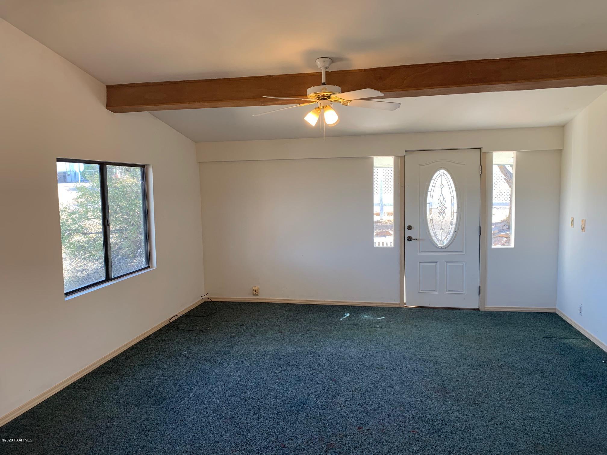 13250 Kofa Road Mayer, AZ 86333 - Photo 4 of 19 Come on In