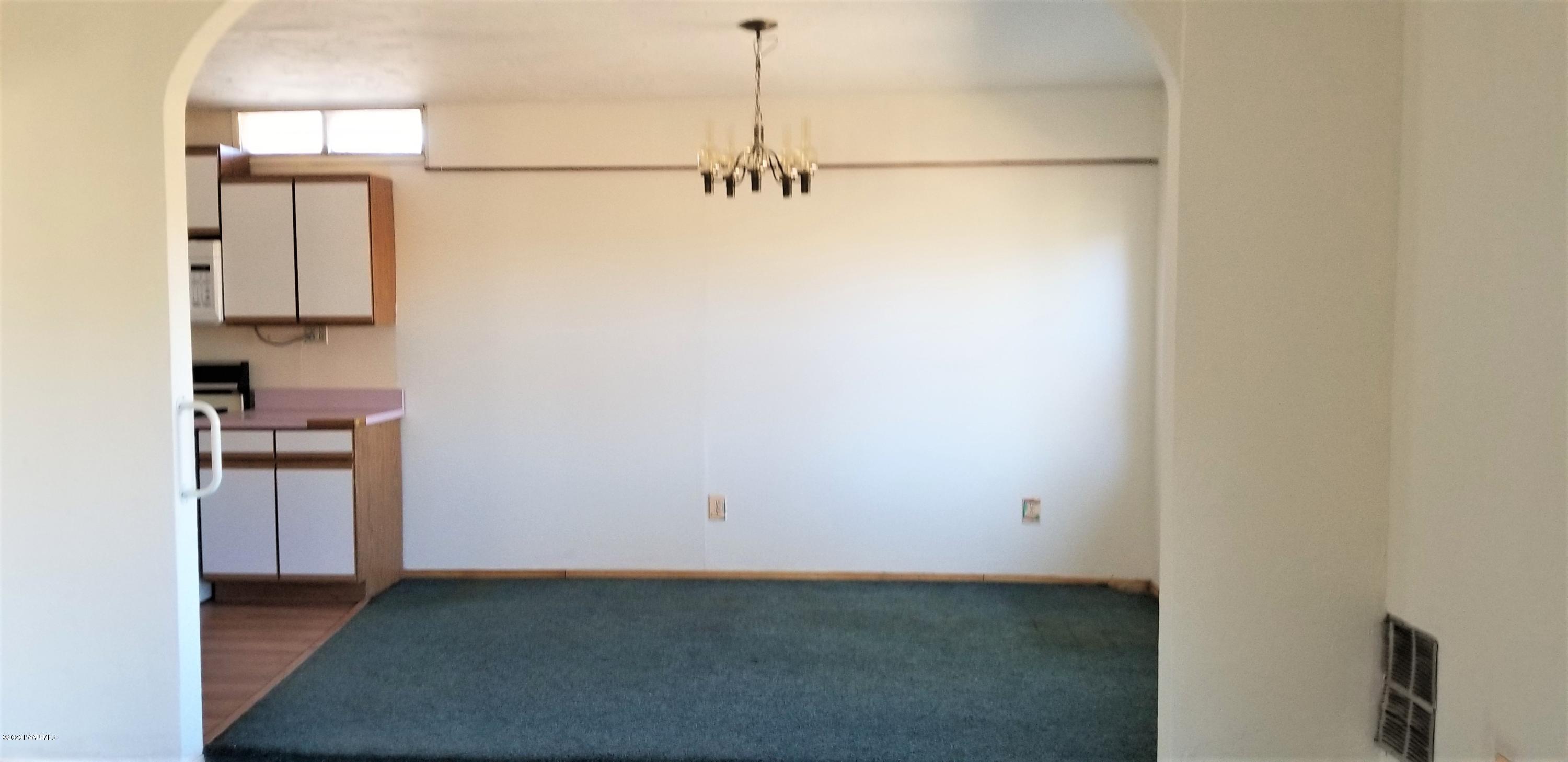 13250 Kofa Road Mayer, AZ 86333 - Photo 7 of 19 Dining