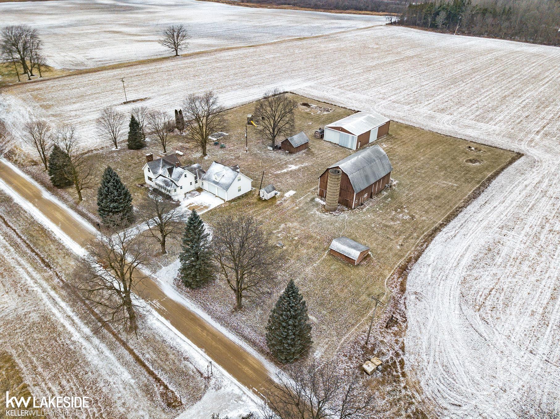 15080 Turner Road Yale, MI 48097 - Photo 10 of 31 50099383-9.JPG