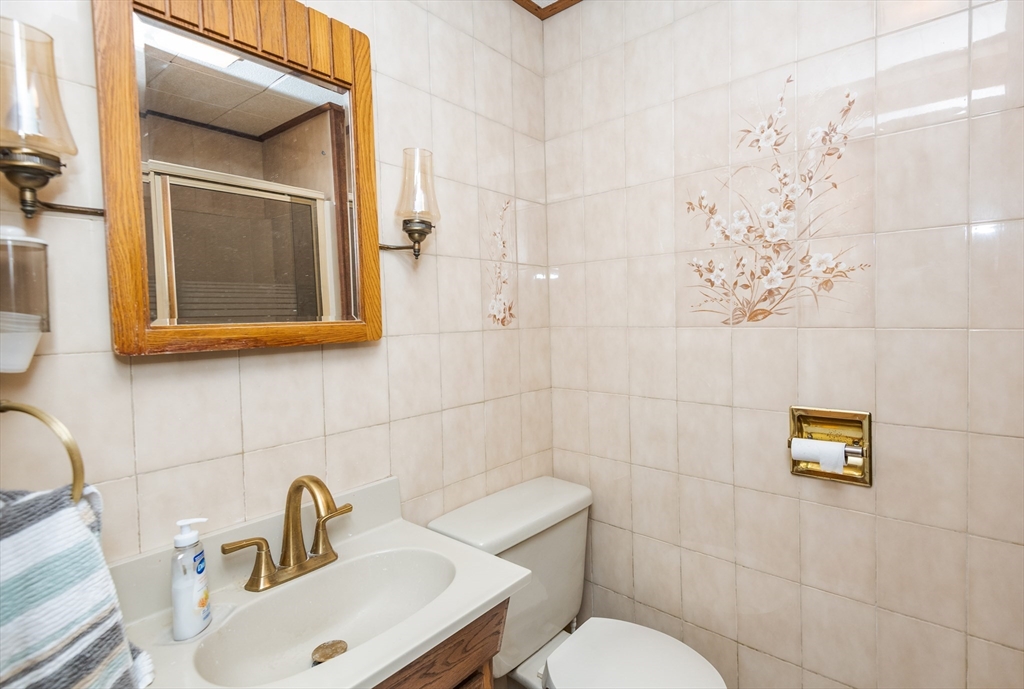 29 Ellis Road Swampscott, MA 01907 - Photo 25 of 38