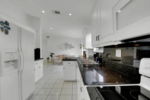 $3,375 | 17255 Northwest 72nd Court, Hialeah, FL 33015