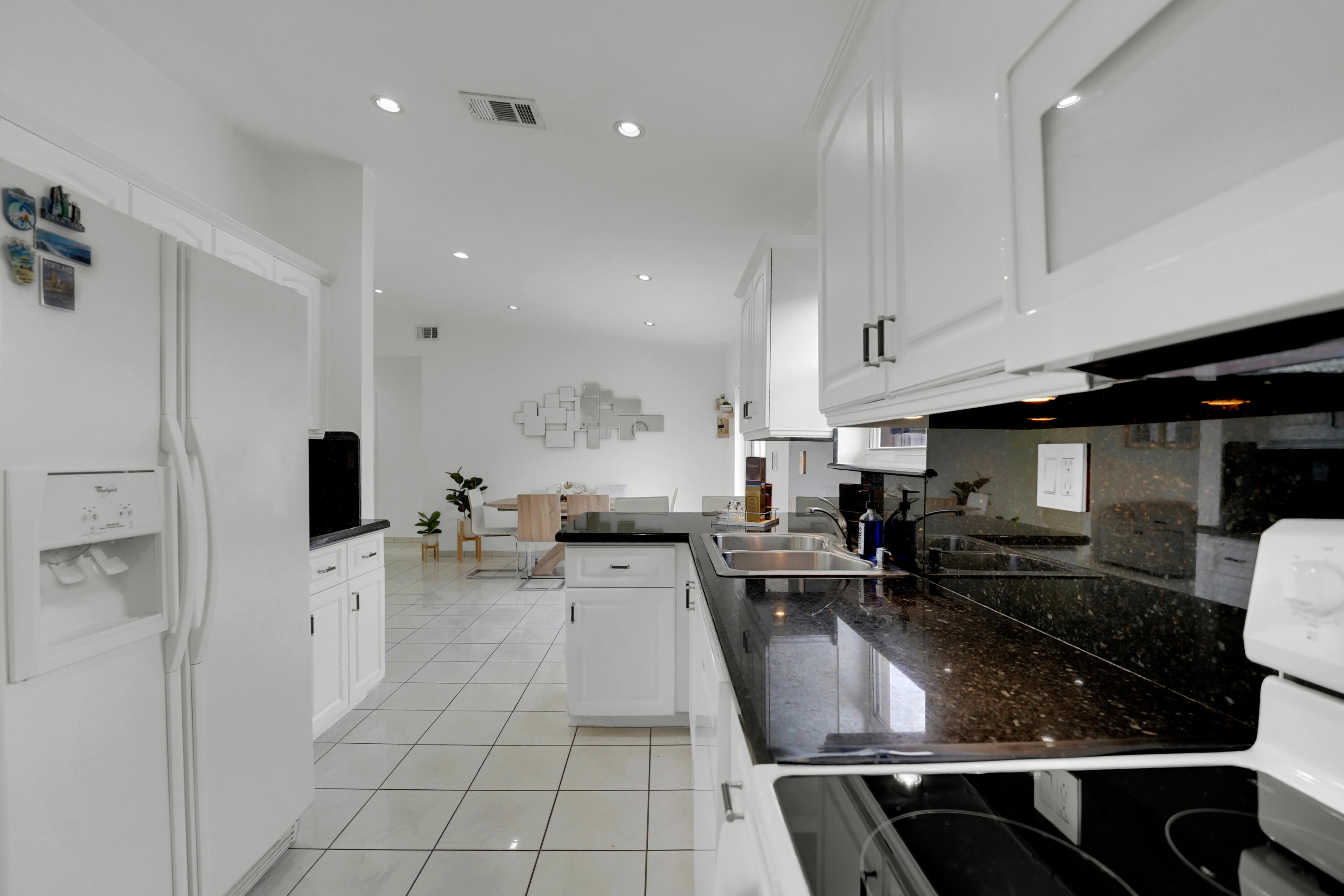 17255 Northwest 72nd Court Hialeah, FL 33015 - Photo 15 of 51 DSC03021