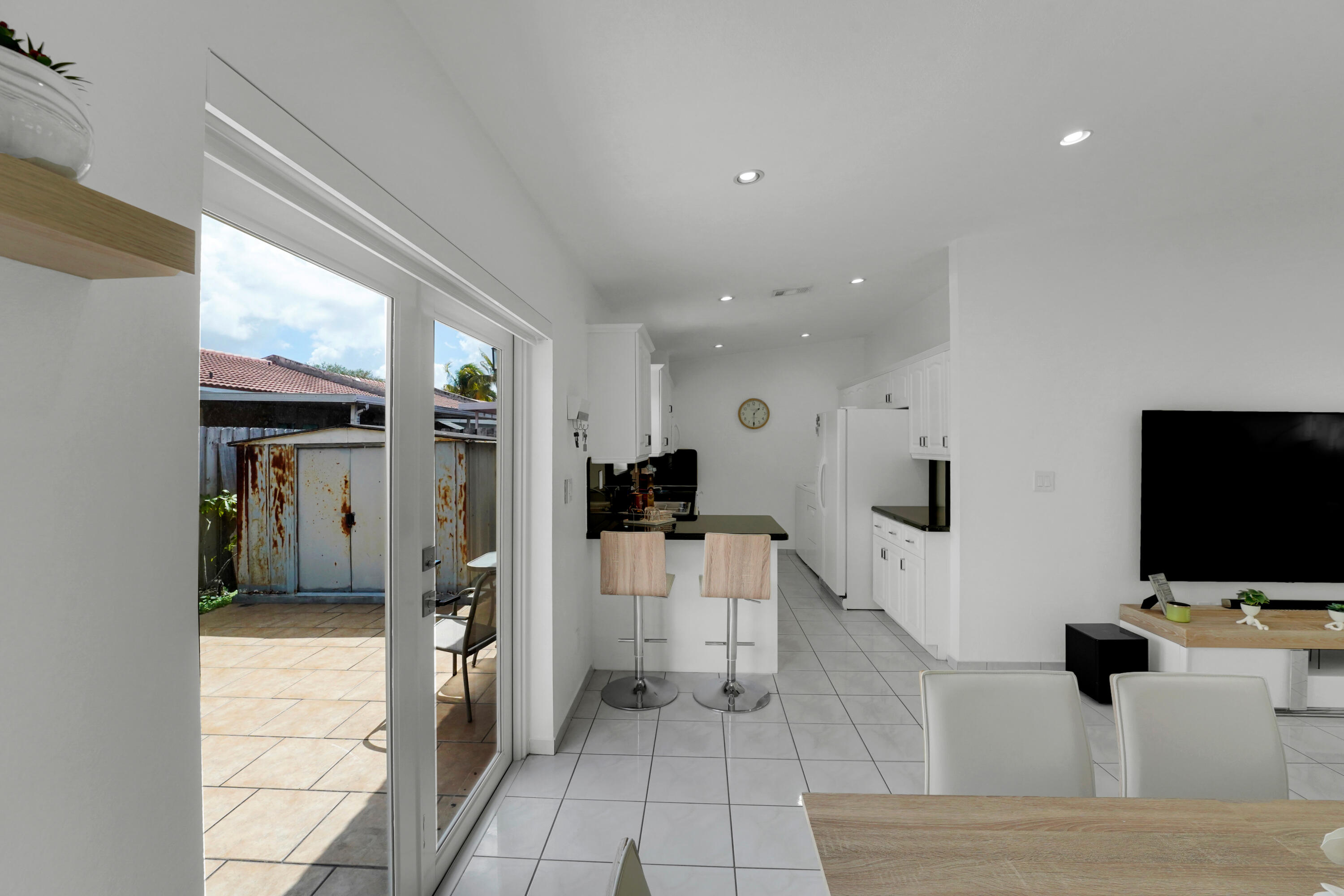 17255 Northwest 72nd Court Hialeah, FL 33015 - Photo 20 of 51 DSC03043