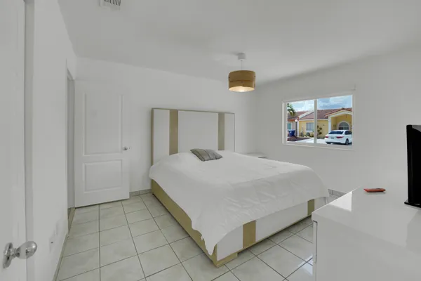 $3,375 | 17255 Northwest 72nd Court, Hialeah, FL 33015