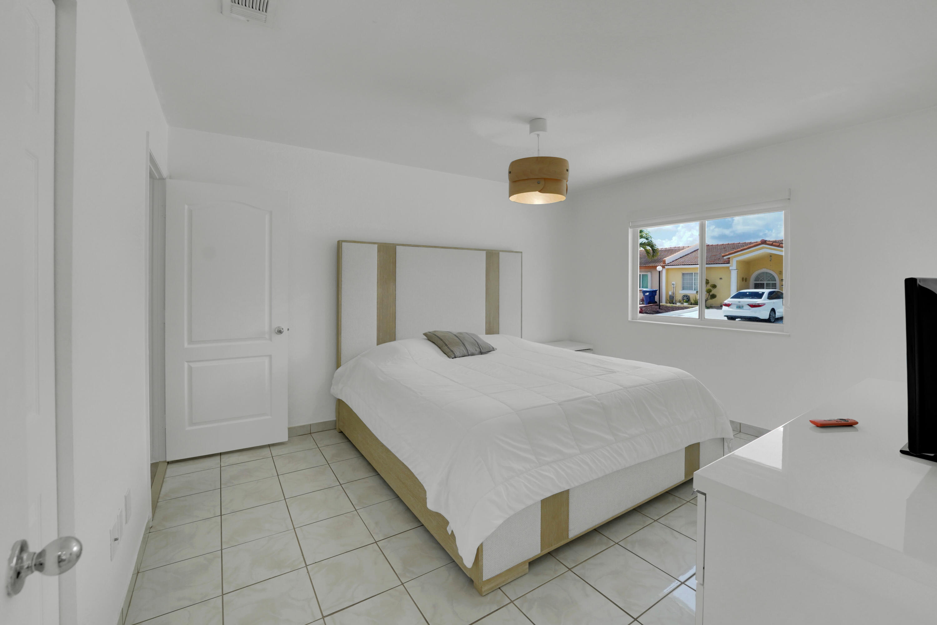 17255 Northwest 72nd Court Hialeah, FL 33015 - Photo 28 of 51 DSC03085