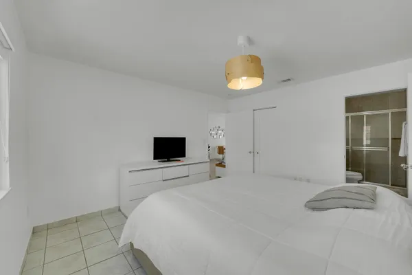 $3,375 | 17255 Northwest 72nd Court, Hialeah, FL 33015