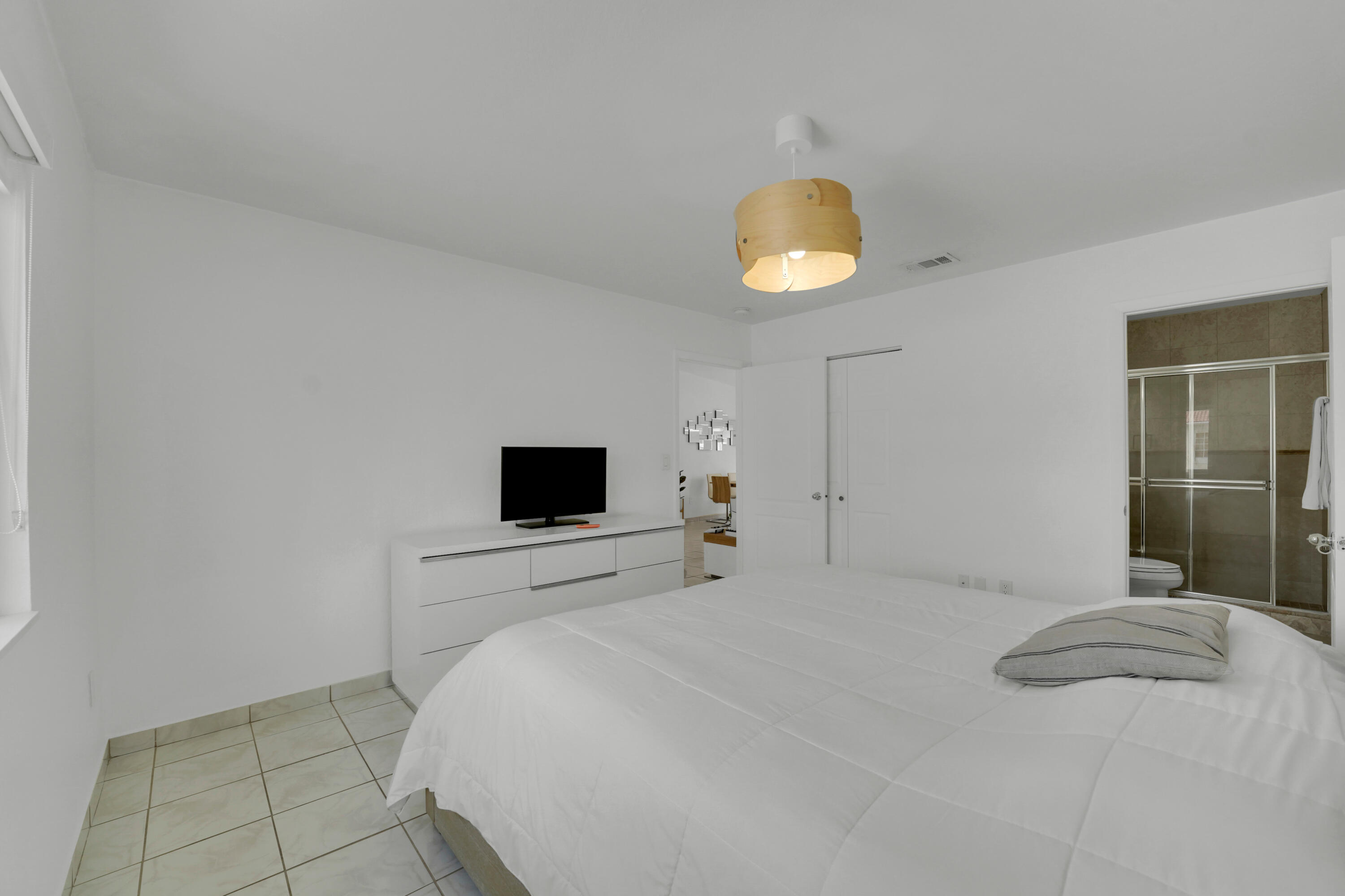 17255 Northwest 72nd Court Hialeah, FL 33015 - Photo 29 of 51 DSC03091