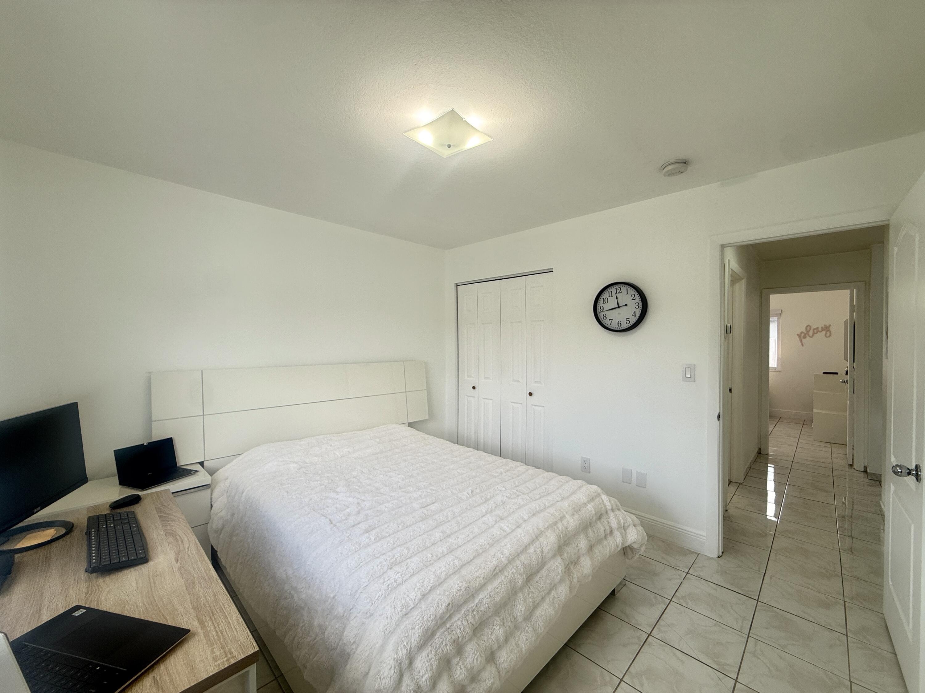 17255 Northwest 72nd Court Hialeah, FL 33015 - Photo 33 of 51 IMG_2310