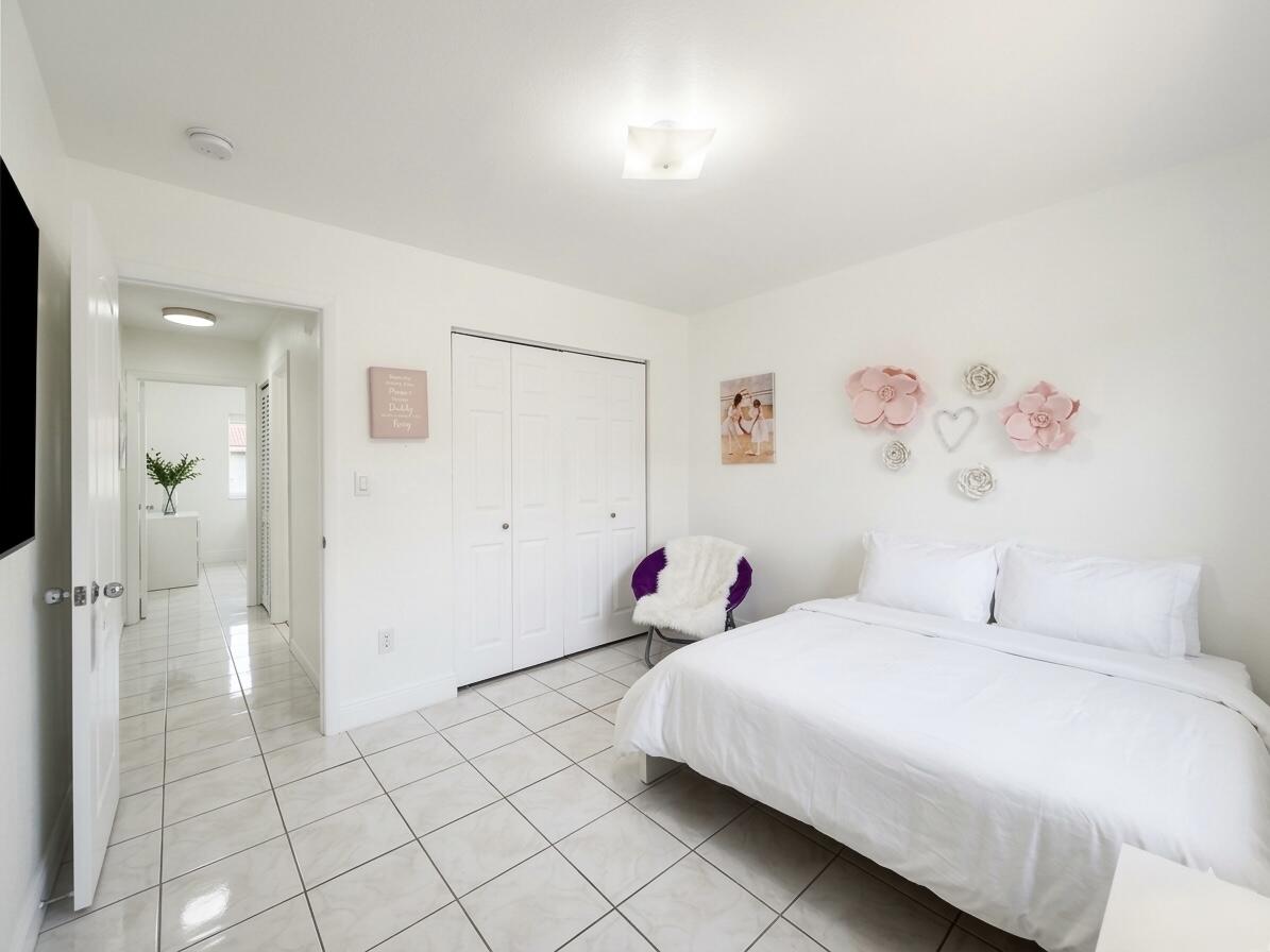 17255 Northwest 72nd Court Hialeah, FL 33015 - Photo 40 of 51 IMG_2601