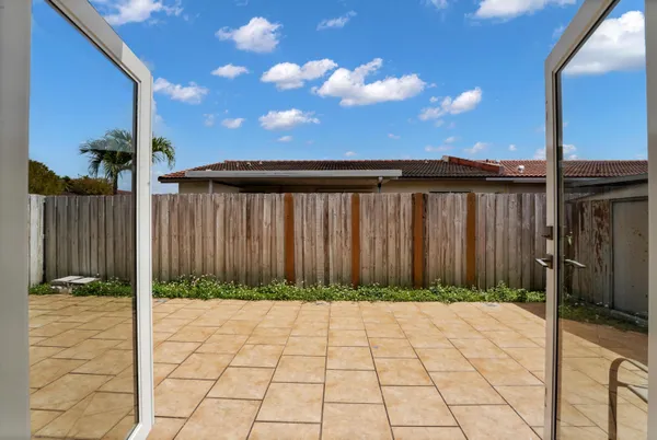 $3,375 | 17255 Northwest 72nd Court, Hialeah, FL 33015