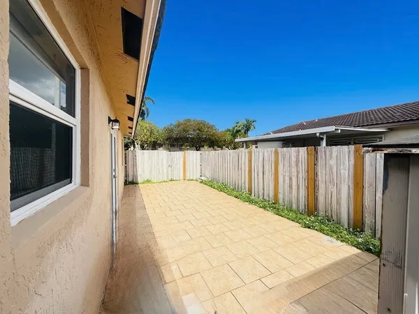 $3,375 | 17255 Northwest 72nd Court, Hialeah, FL 33015