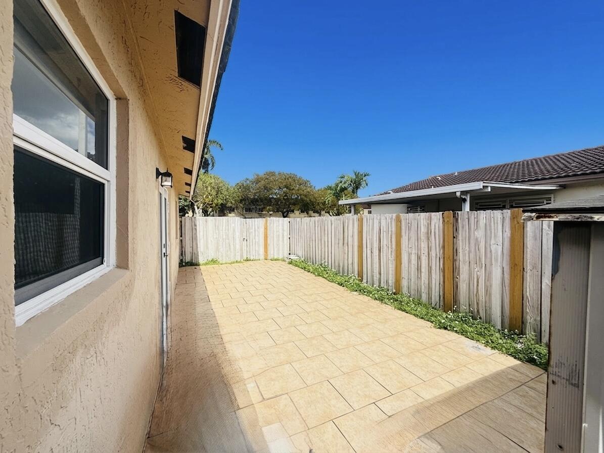 17255 Northwest 72nd Court Hialeah, FL 33015 - Photo 42 of 51 IMG_2548