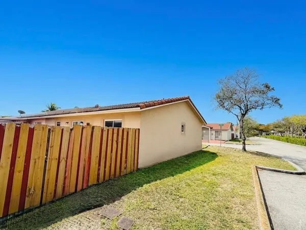 $3,375 | 17255 Northwest 72nd Court, Hialeah, FL 33015