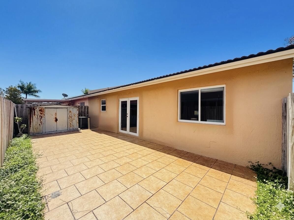 17255 Northwest 72nd Court Hialeah, FL 33015 - Photo 45 of 51 IMG_2551