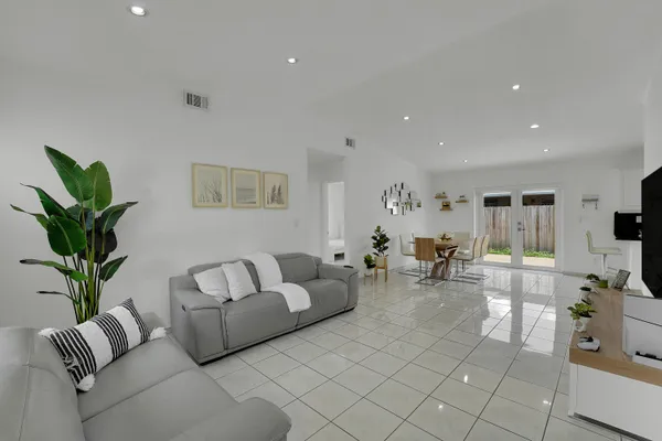 $3,375 | 17255 Northwest 72nd Court, Hialeah, FL 33015