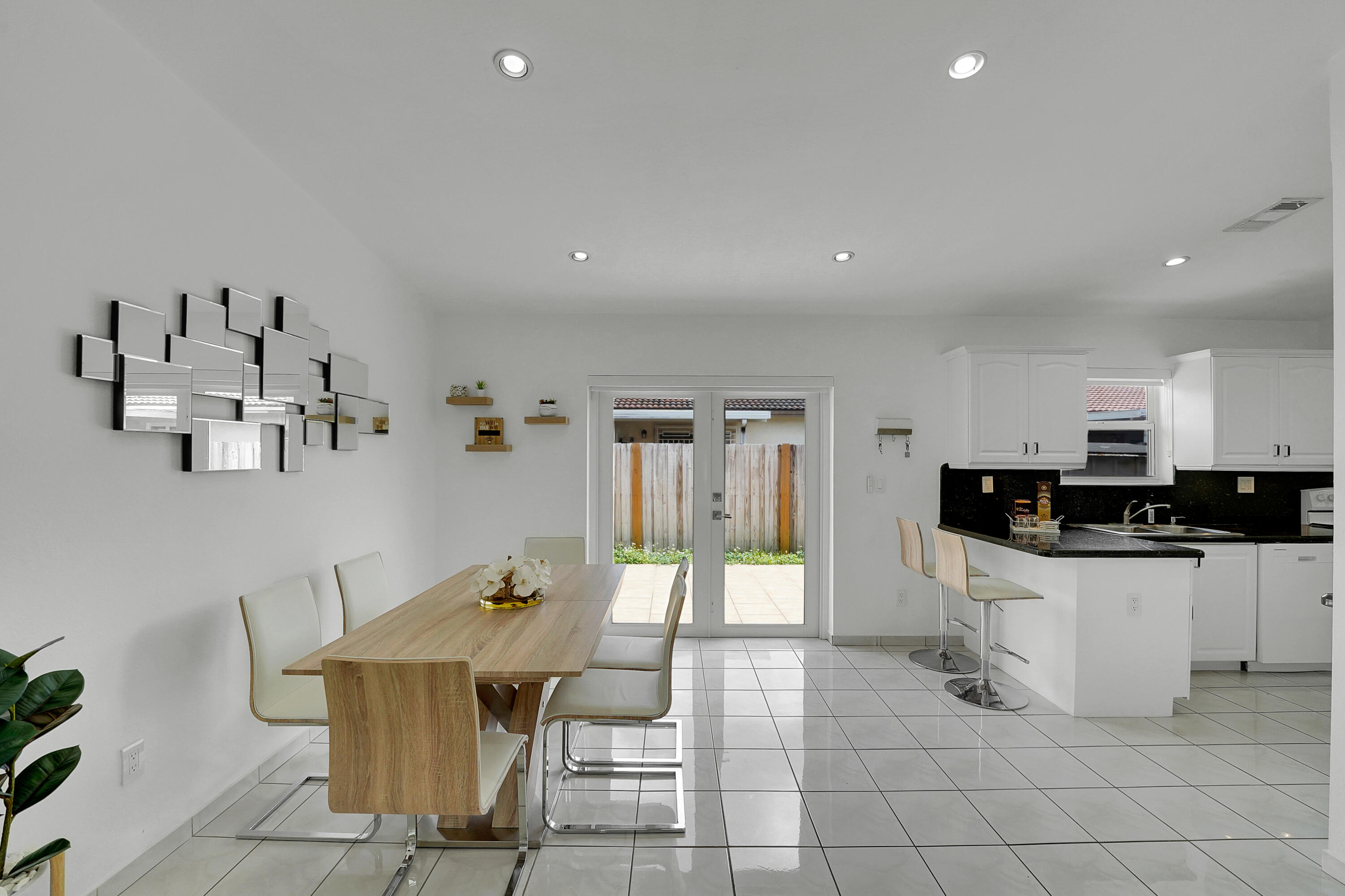 17255 Northwest 72nd Court Hialeah, FL 33015 - Photo 9 of 51 DSC03000