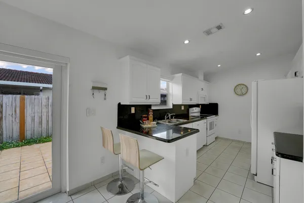 $3,375 | 17255 Northwest 72nd Court, Hialeah, FL 33015