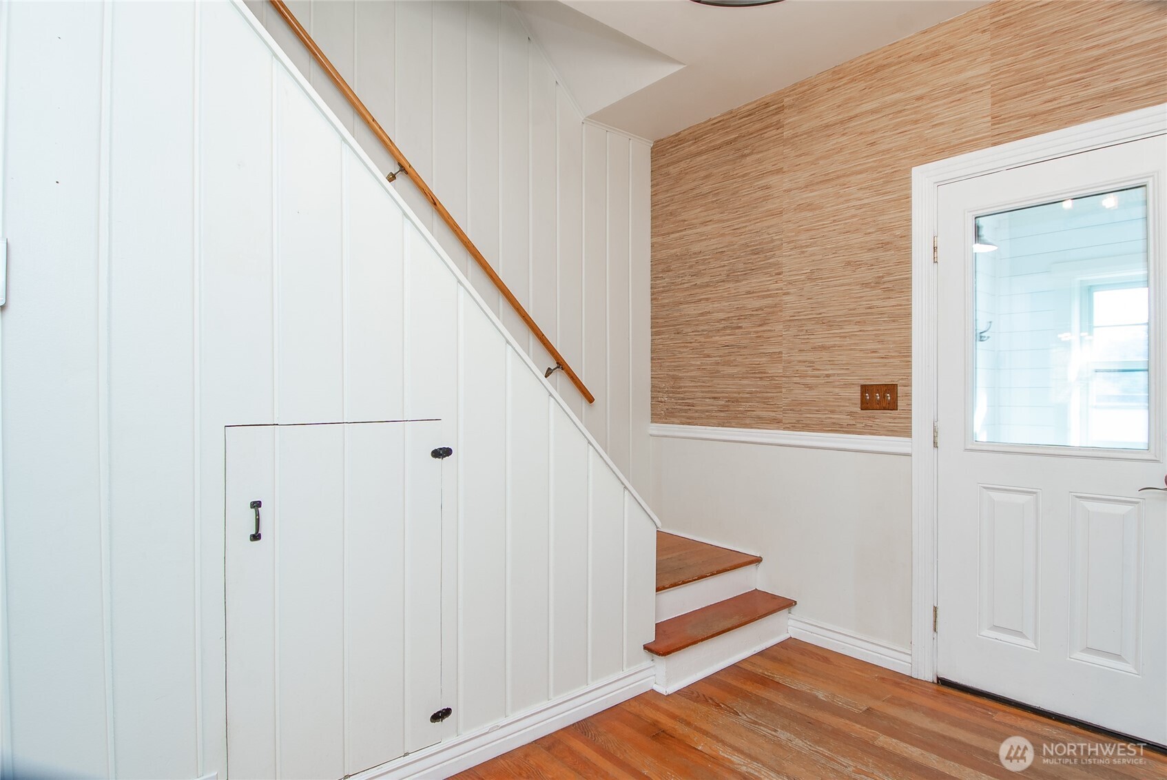 6084 Olson Road Ferndale, WA 98248 - Photo 27 of 40 a view of entryway with wooden floor