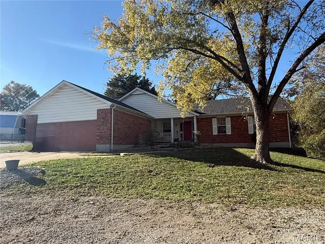 $699,000 | 5501 Dober Lane, St. Louis, MO 63129