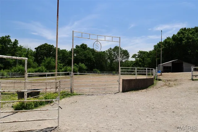 $699,000 | 5501 Dober Lane, St. Louis, MO 63129