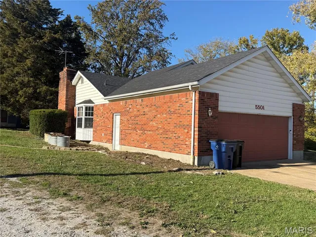 $699,000 | 5501 Dober Lane, St. Louis, MO 63129