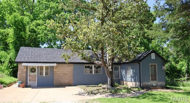 $699,000 | 5501 Dober Lane, St. Louis, MO 63129