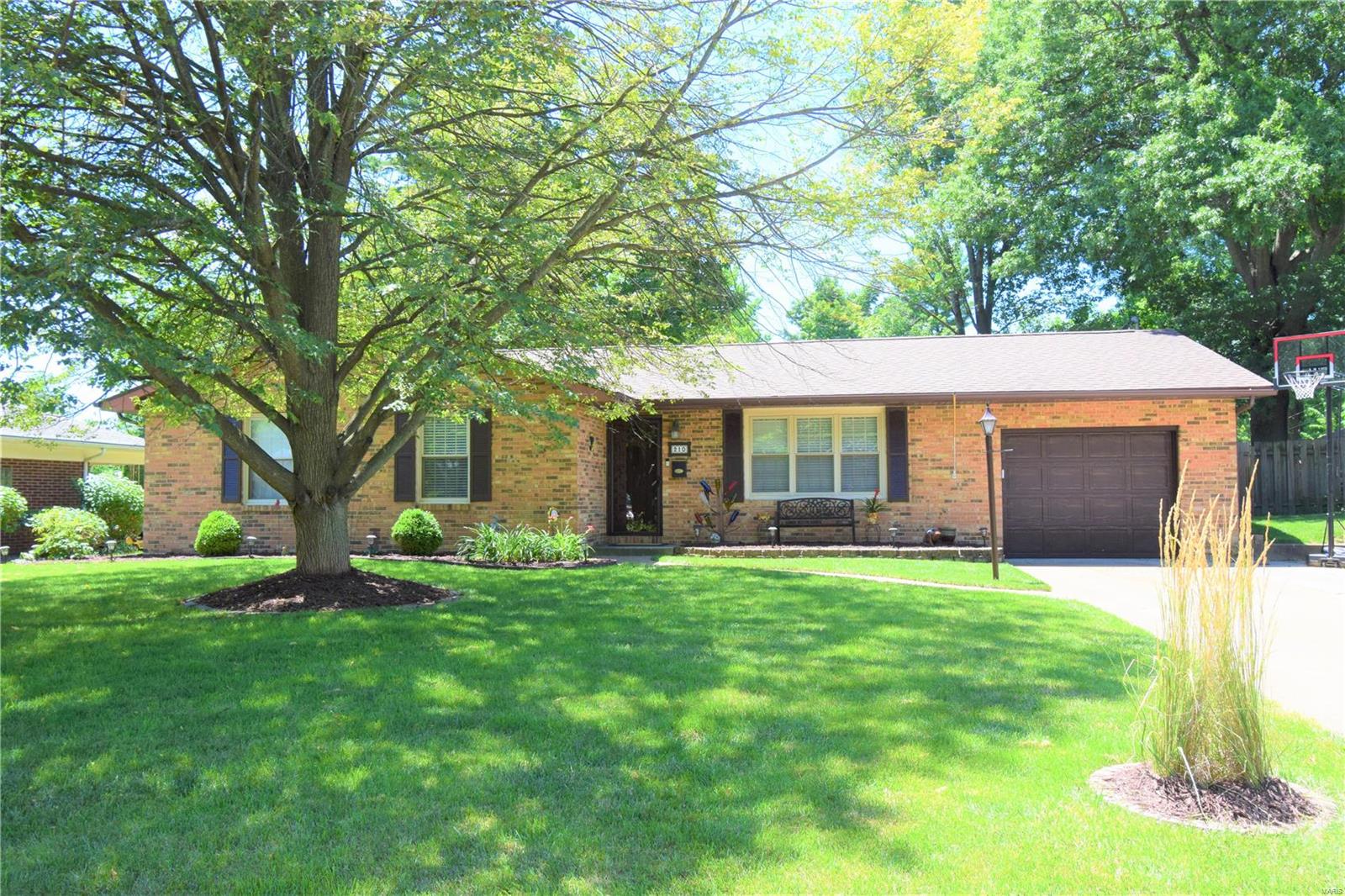210 Blue Ridge Drive Belleville, IL 62223 - Photo 1 of 40 Gallery Image 1