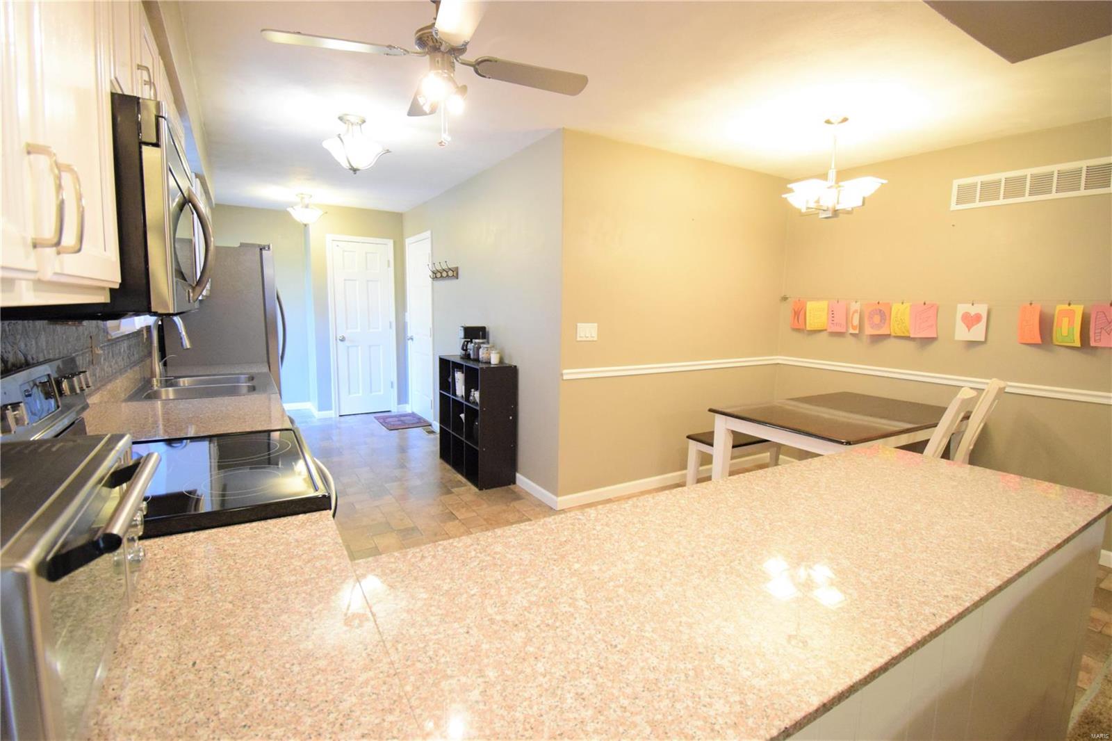 210 Blue Ridge Drive Belleville, IL 62223 - Photo 19 of 40 Gallery Image 19