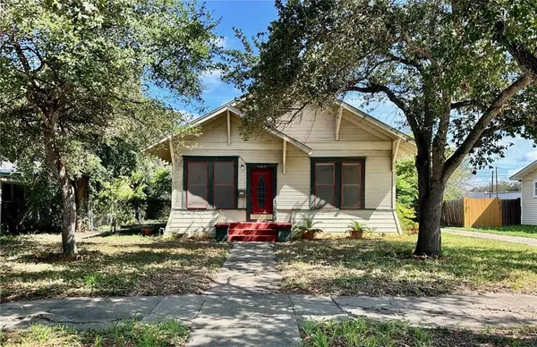 $145,000 | 518 East Kenedy Avenue, Kingsville, TX 78363