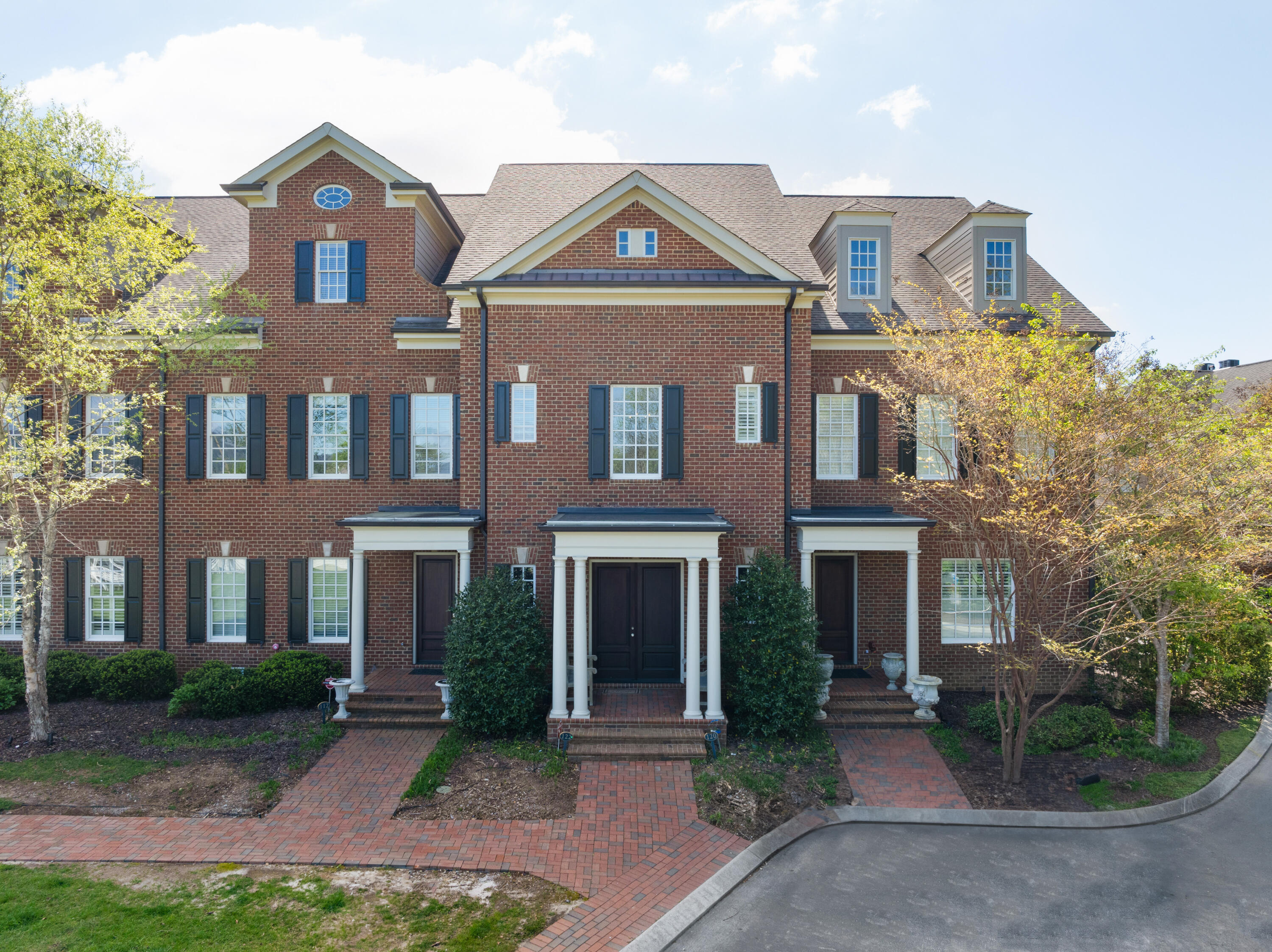 01 - 554 Whitehall - Drone