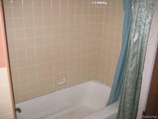 81 Maple Street River Rouge, MI 48218 - Photo 14 of 19 14