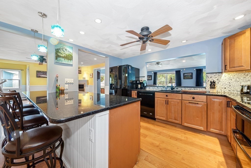 10 Massachusetts Avenue Danvers, MA 01923 - Photo 6 of 36