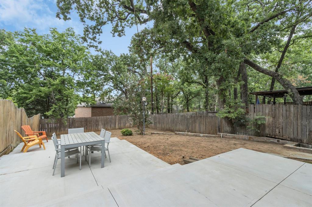 1424 Hampton Road Grapevine, TX 76051 - Photo 28 of 30