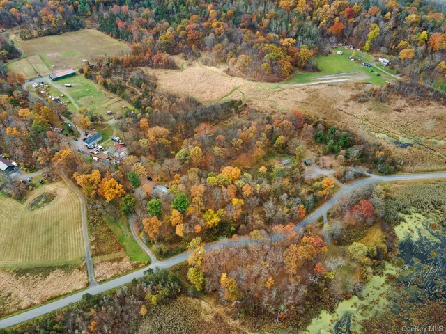 a picture of mountains