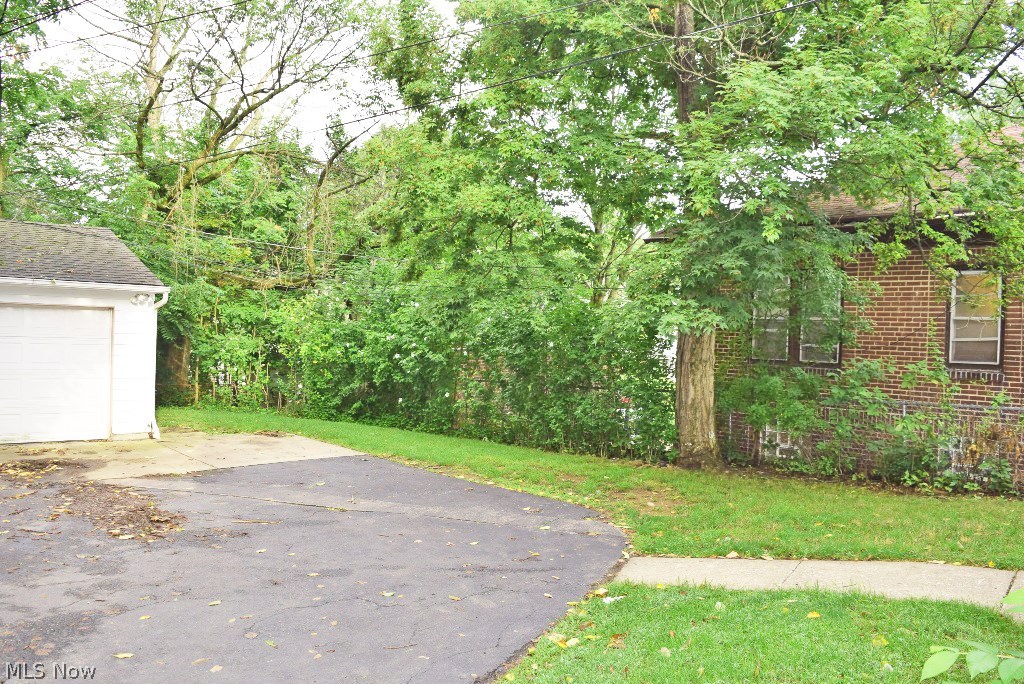 1756 Lee Road Cleveland, OH 44118 - Photo 11 of 11 Gallery Image 11