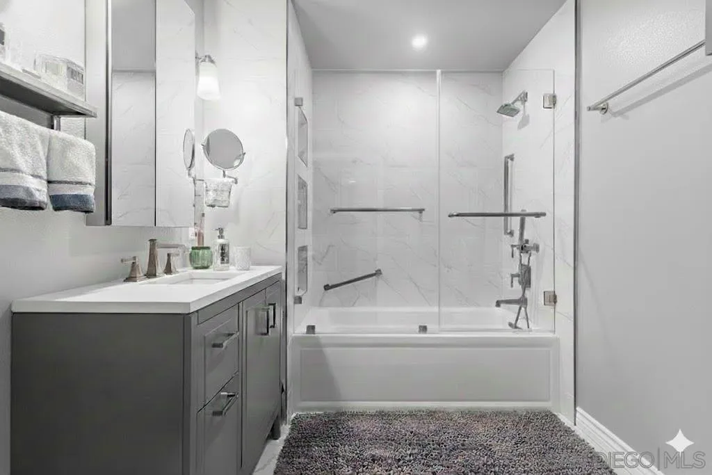 2038 South Freeman Street Oceanside, CA 92054 - Photo 19 of 23 Digitally Altered. Original Image (https://cdnparap00.paragonrels.com/ParagonImages/Property/p0/SDMLS/2600208/60/533/400/ab7a74c94a051eda45baaa1d188ea862/3/bd8b5144c1239d1d4f4c388561a72d0d/2600208-f0356695-ccea-4023-ba2f-322c3e325e05.JPG)