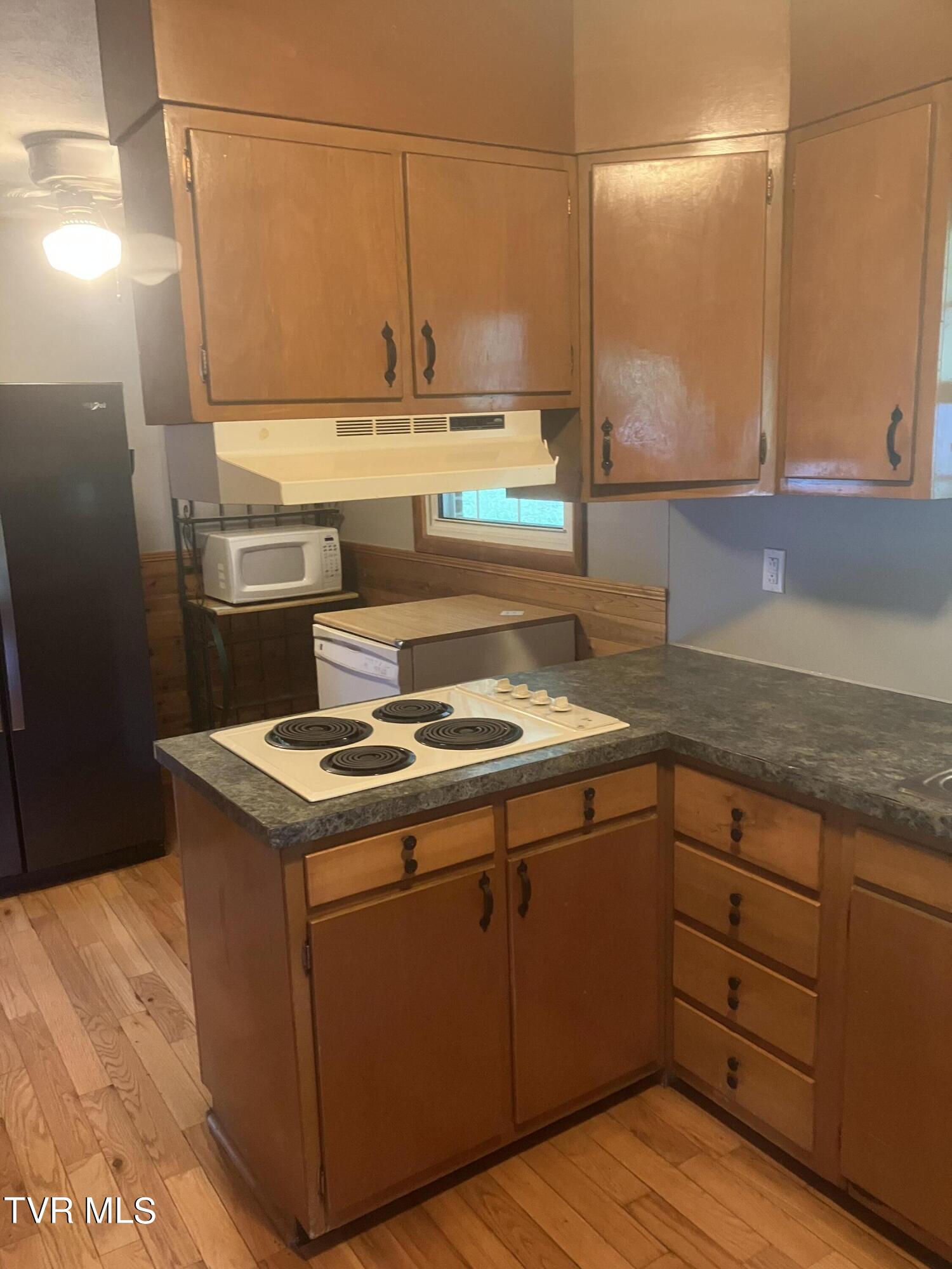 7247 Birchfield Road Wise, VA 24293 - Photo 3 of 51 KITCHEN