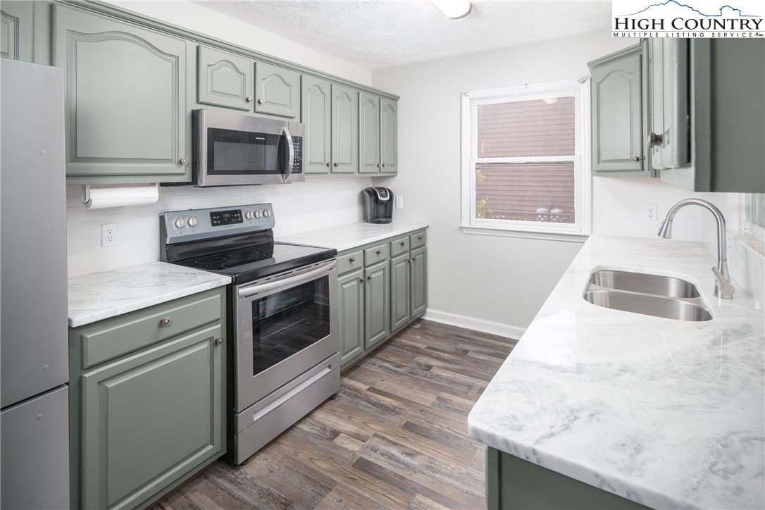 138 The Ponds Road, Unit B Banner Elk, NC 28604 - Photo 11 of 30 Gallery Image 11