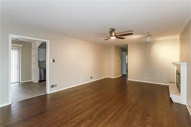 $1,825 | 5833 North Lenox Avenue, Kansas City, MO 64151